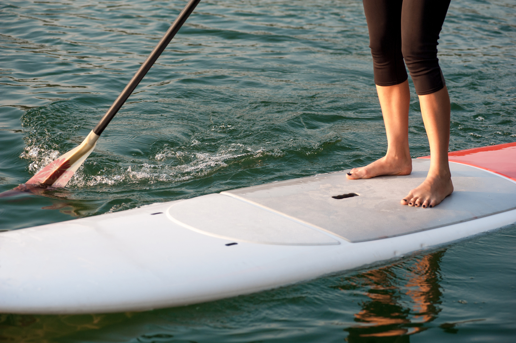 How to Paddle Board: 7 Tips for Beginners